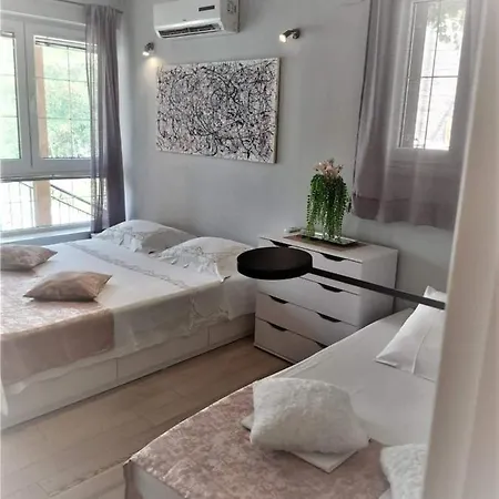 Ventula Apartment Mimice