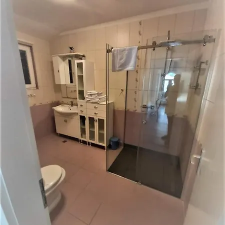 Ventula Apartment Mimice